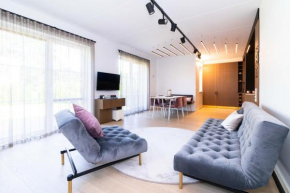 The Tourist 2BD/2BH APT, terrace+parking, by Cohost